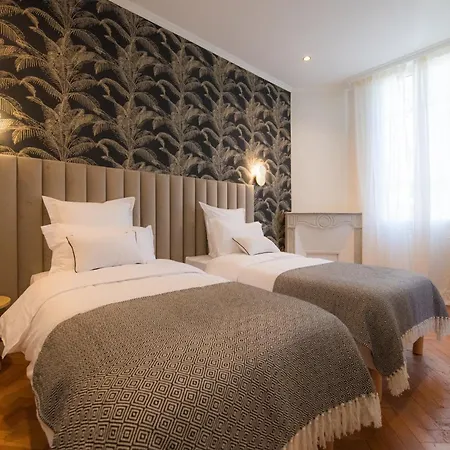 Apartment Luxurious 4beds/4baths Next To Palais Cannes